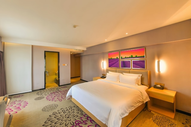 Lavande International Hotel Wuhan Jiedaokou University of Technology Mafangshan Campus Branch