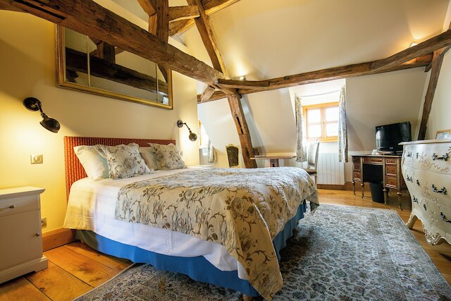 オテル レ ドゥ シェーヴル ジュヴレ シャンベルタン