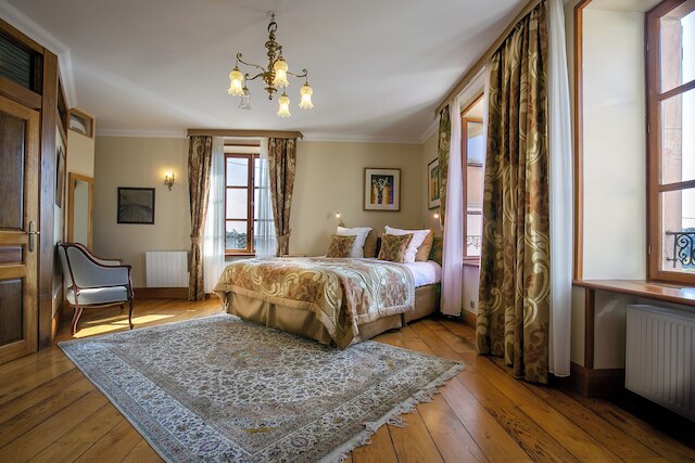 オテル レ ドゥ シェーヴル ジュヴレ シャンベルタン