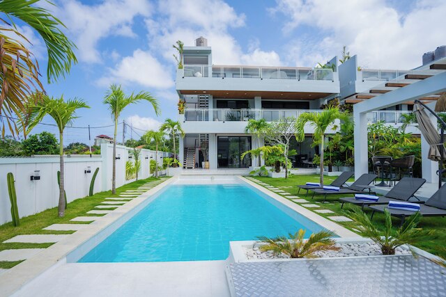 ガンドゥム ウルワツ ラグジュアリー ブティック ステイ - ガンドゥム ヴィラ コンプレックス