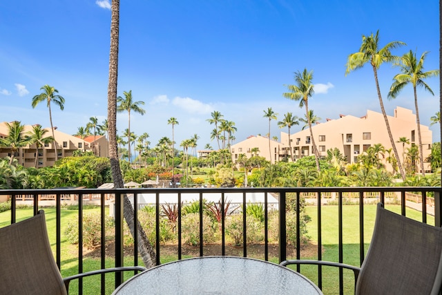 カマオレ サンズ 5-208 1 ベッドルーム コンド