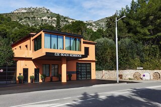 エズ ビーチ レジデンス