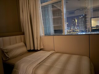 3 ミン トゥ ドバイ モール ホステル