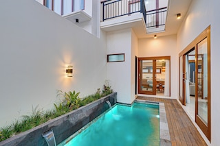 ヴィラ プリンツ ニア ヌサ ドゥア ビーチ