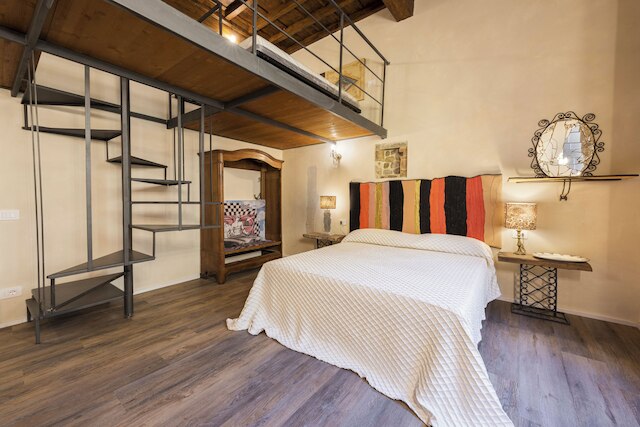 トーレ ベンチ バイ MMega