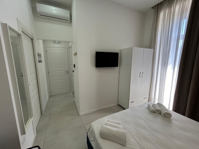 エンジョイ ルームズ ナポリ