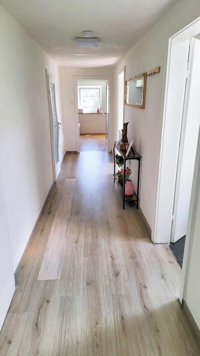 DG レヒツ 40m 2-ツィマー ヴォーヌング