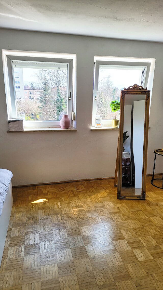 DG レヒツ 40m 2-ツィマー ヴォーヌング