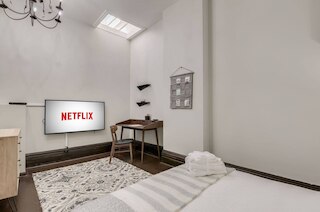 カサ クイーン イースト ジョー ドロッピング 3ベッドルーム スイート