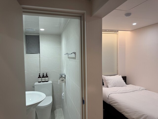 Crashin Yongsan Guesthouse