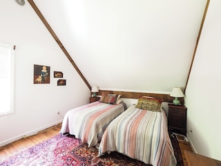 チャーミング 6 ベッドルーム カントリーサイド ステイ