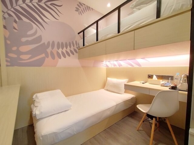 トゥルー ブルー メンテン ジャカルタ