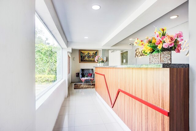 ホテル O メダン シティ ニア サン プラザ フォーマリー レジデンス アヌグラ