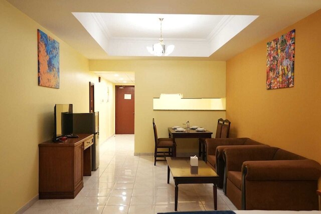 インペリアー by HOC グローブ