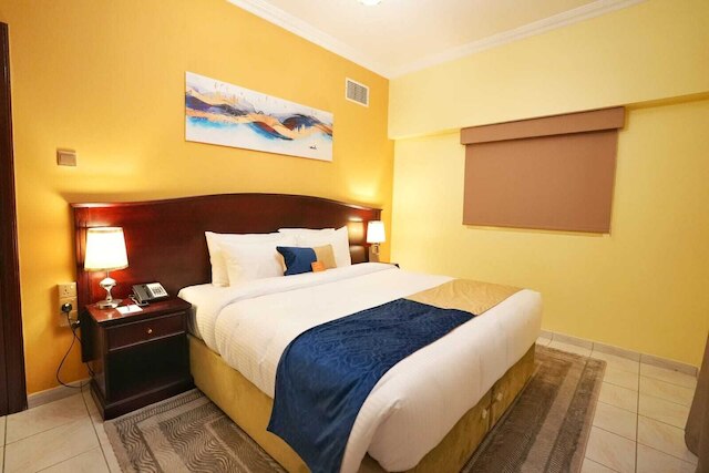 インペリアー by HOC グローブ