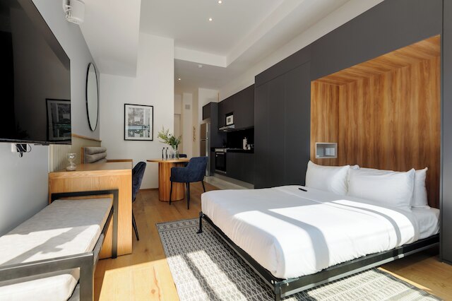 アイコン ローマ 517 バイ ウィンウッド ハウス