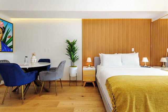 アイコン ローマ 517 バイ ウィンウッド ハウス