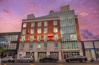 レッド ルーフ プラス+ ブルックリン - フラットブッシュ アベニュー