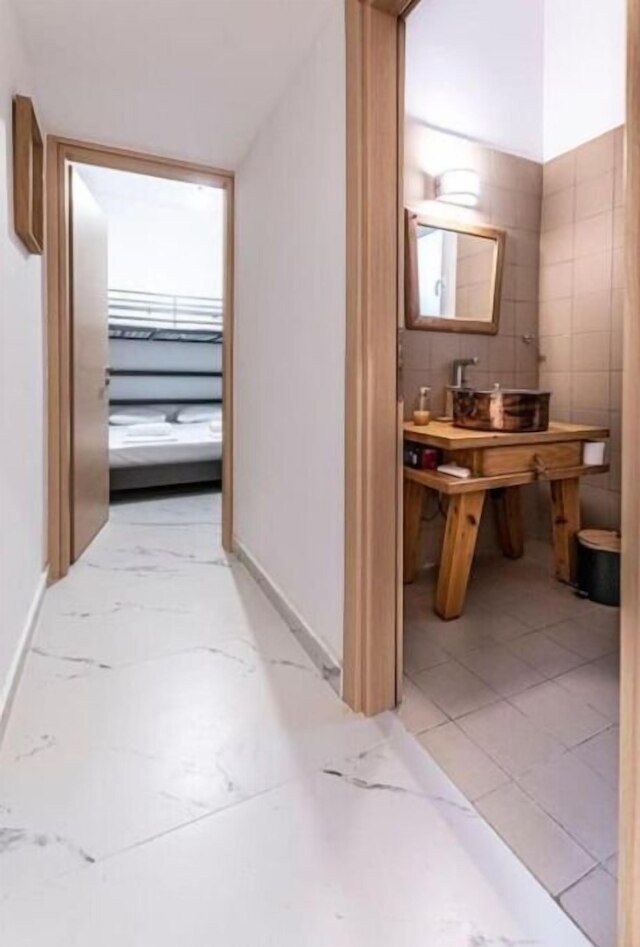 アテネ ダウンタウン メトロ