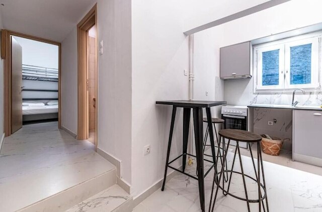 アテネ ダウンタウン メトロ