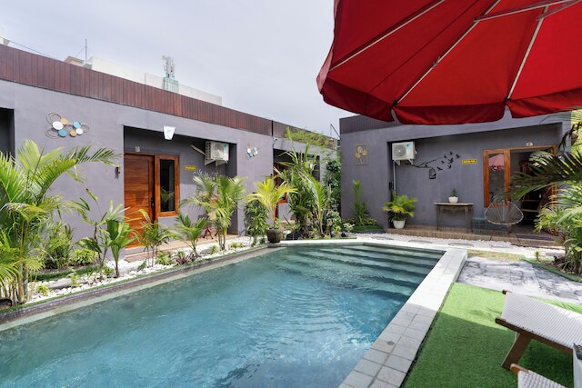 グリヤ サダナ デウィ スリ