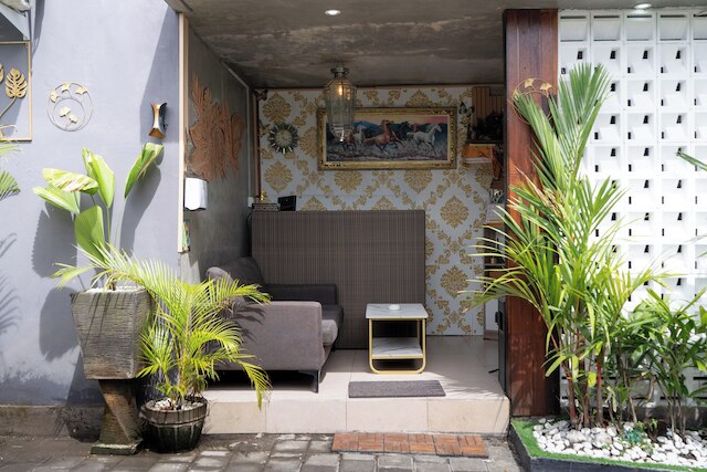 グリヤ サダナ デウィ スリ