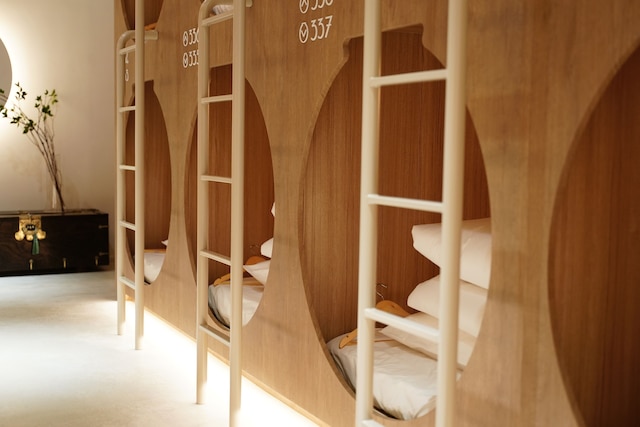 D.A.L Premium Capsule Hotel
