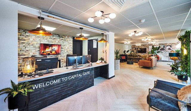 スチューデント オンリー キャピタル ゲート