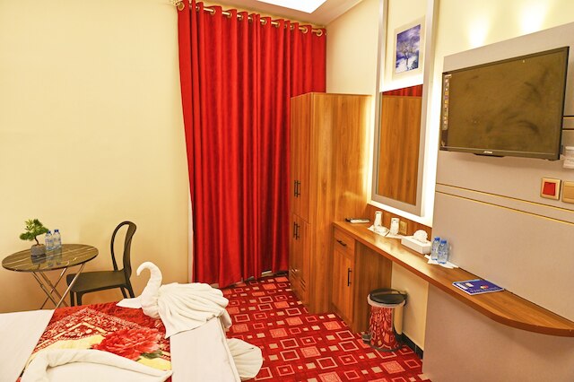 タンハ パレス オテル