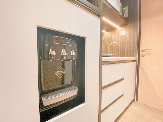 コージー アンド ホーミー スタジオ アット ザ オルトン アパートメント