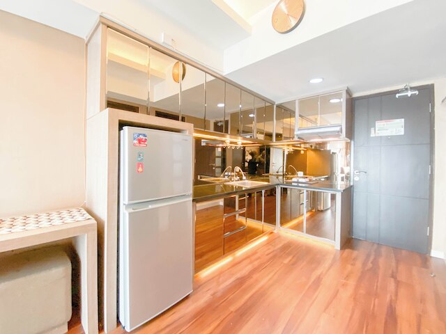 ザ ボヘミアン 2 ベッドルーム アット タマンサリ ラ グランデ アパートメント