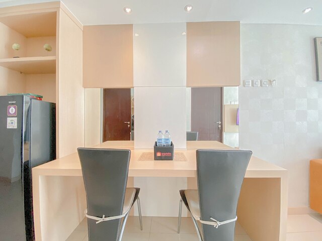 ザ ホーミー リビング 2BR アット タマンザリ ラ グランデ アパートメント