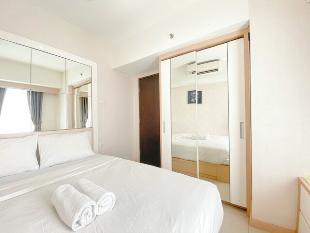 ザ ホーミー リビング 2BR アット タマンザリ ラ グランデ アパートメント