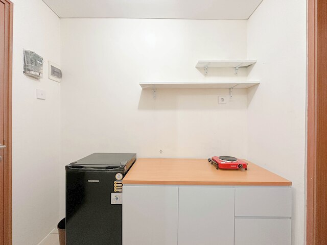 モダン スタジオ アンド シック アット パビリオン ペルマタ アパートメント