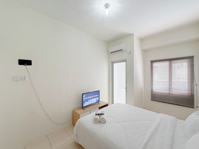 モダン スタジオ アンド シック アット パビリオン ペルマタ アパートメント