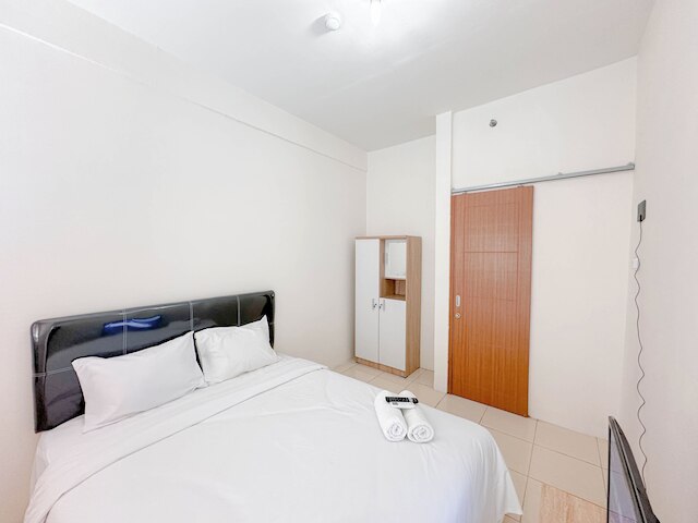 モダン スタジオ アンド シック アット パビリオン ペルマタ アパートメント