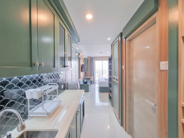 トランクイル アンド モダン スタジオ マタラム シティ アパートメント