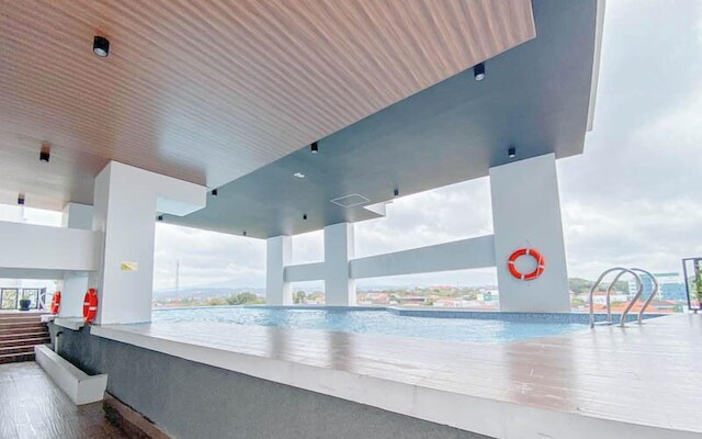 コージー アンド ホーミー スタジオ アット ザ アルトン アパートメント