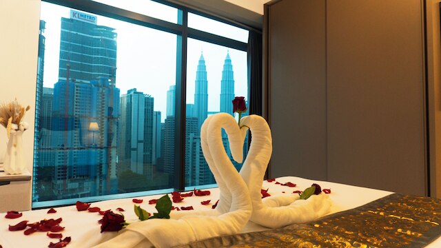 ムーンウェイ ラグジュアリー スイーツ アット イートン レジデンス