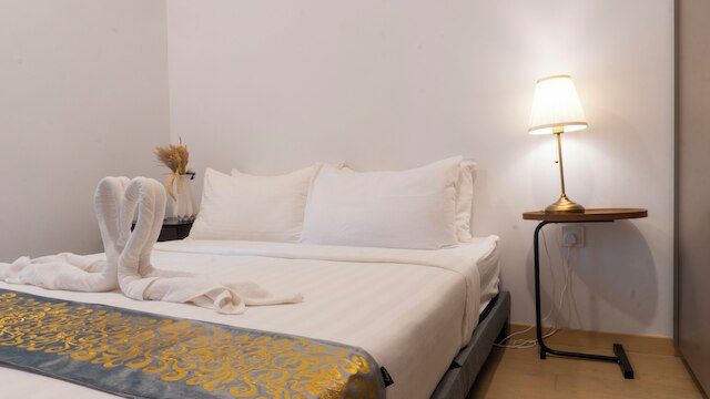 ムーンウェイ ラグジュアリー スイーツ アット イートン レジデンス