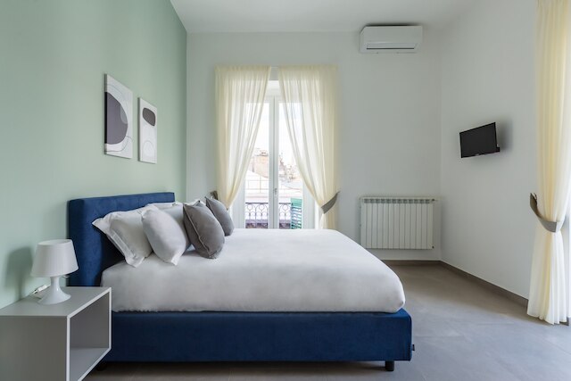 ドゥオーモ 5 - マリアズ ブライト フラット アット ザ カテドラル ウィズ バルコニー