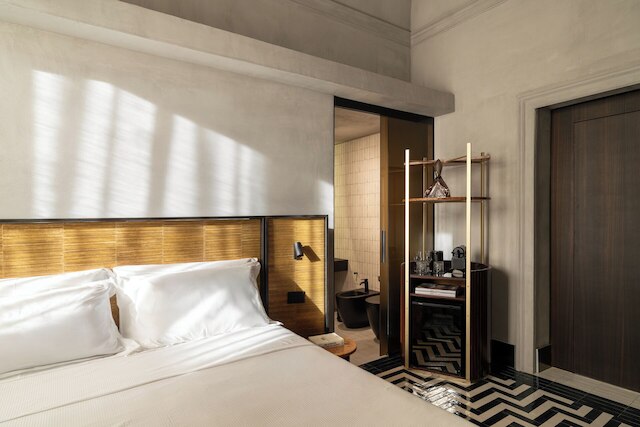 ウニクム スイート グランデ アルキヴィオ ナポリ