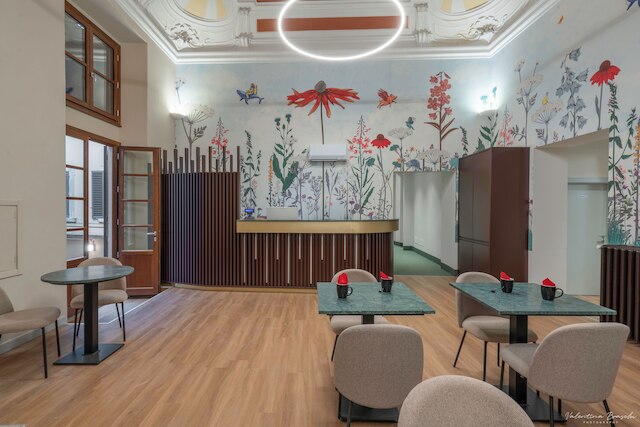 ホテル アダマス