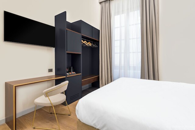 ホテル アダマス