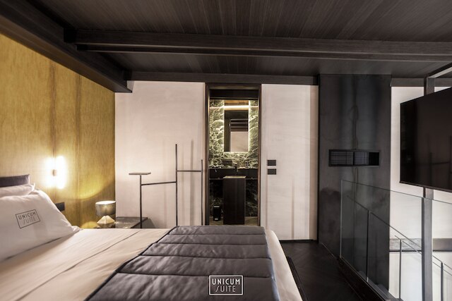 ウニクム スイート ナポリ セントロ ストリコ