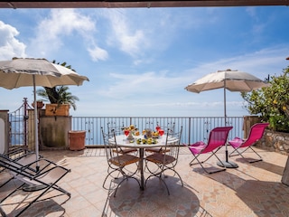 ヴィラ ラヴィニア