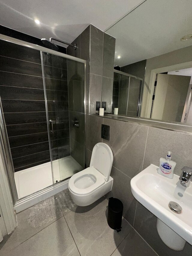 2 ベッドルーム 2 エンスイート バルコニー シティビュー パーキング セントラル