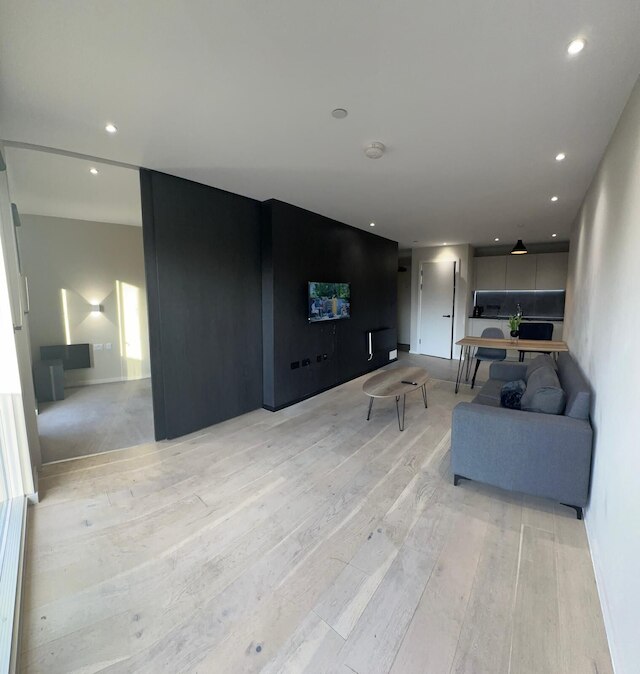 2 ベッドルーム 2 エンスイート バルコニー シティビュー パーキング セントラル