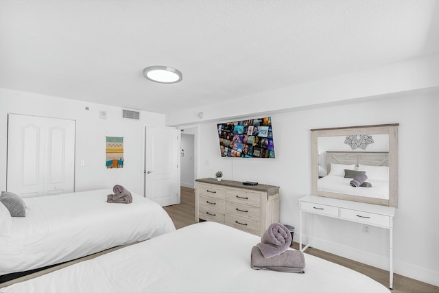 スカイ ハイ 31st フロア コンド ウィズ パーキング