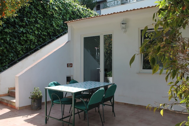 カーサ ノストラ - イット スピークス オブ ラブ ファミリー アンド ザ シー